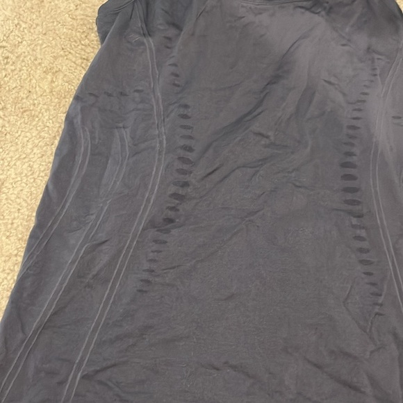 Work out top - Picture 3 of 4